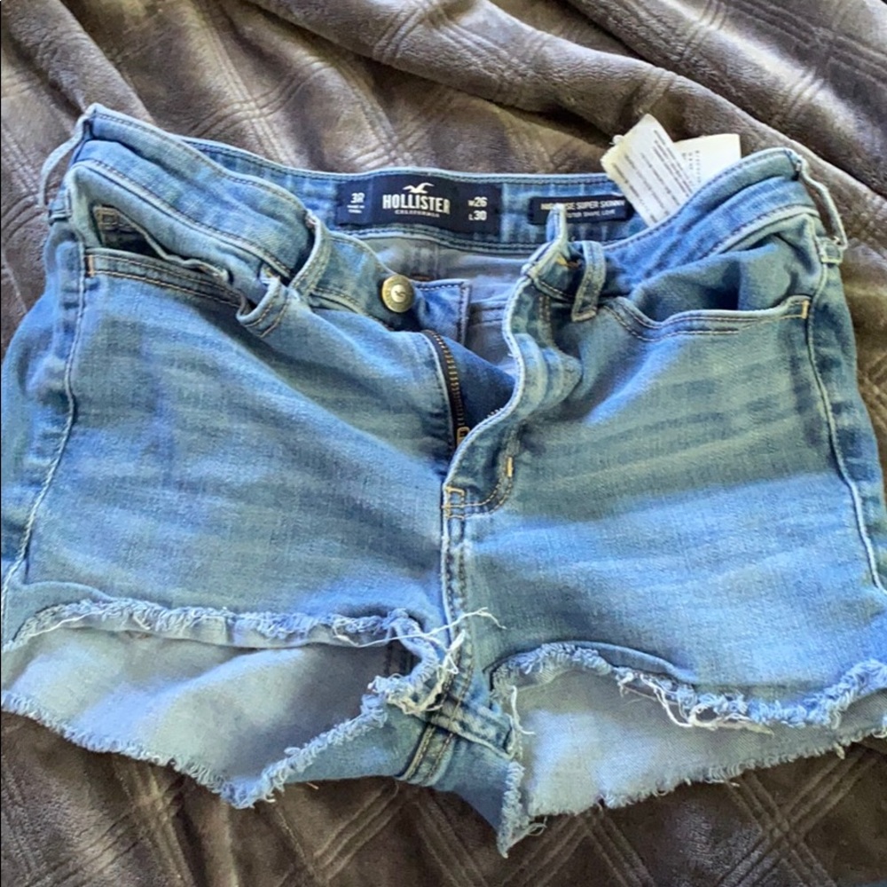 Hollister jean shorts size 3
